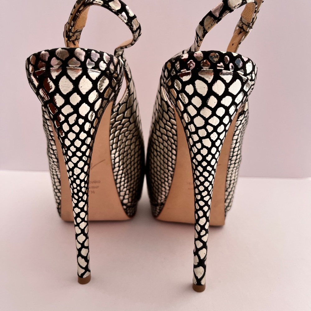 Designer Shoes View 3